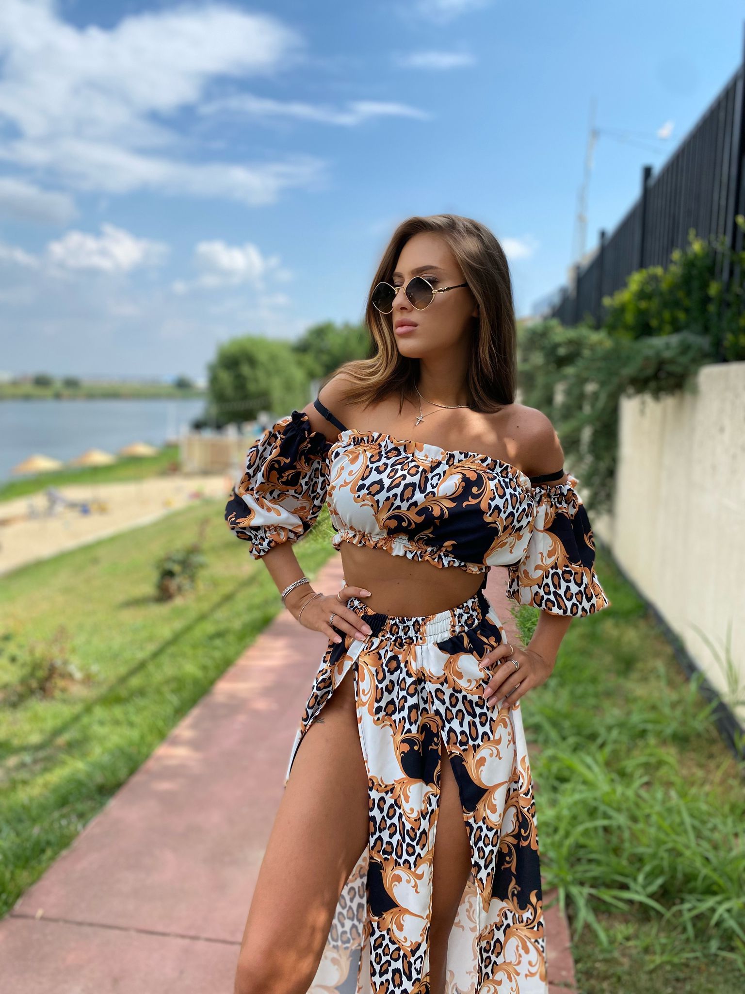 E44403AD-C2E5-4BD9-BF4A-A27AE9DAB392